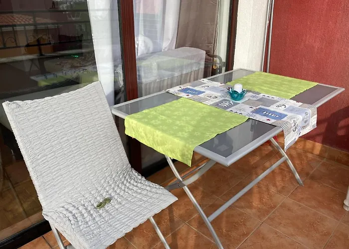 Апартаменти Art Marina Cape-private Host