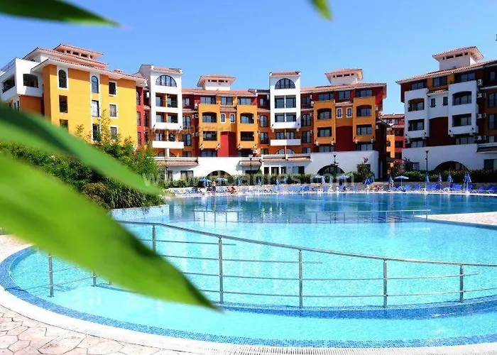 Art Marina Cape-private Host Равда