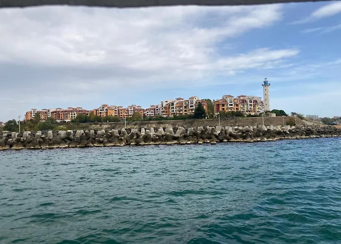 Art Marina Cape-private Host Равда