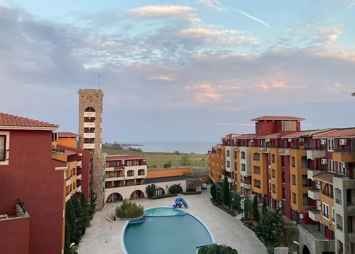 Апартаменти Art Marina Cape-private Host Равда