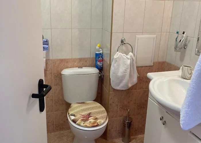 Art Marina Cape-private Host Апартаменти