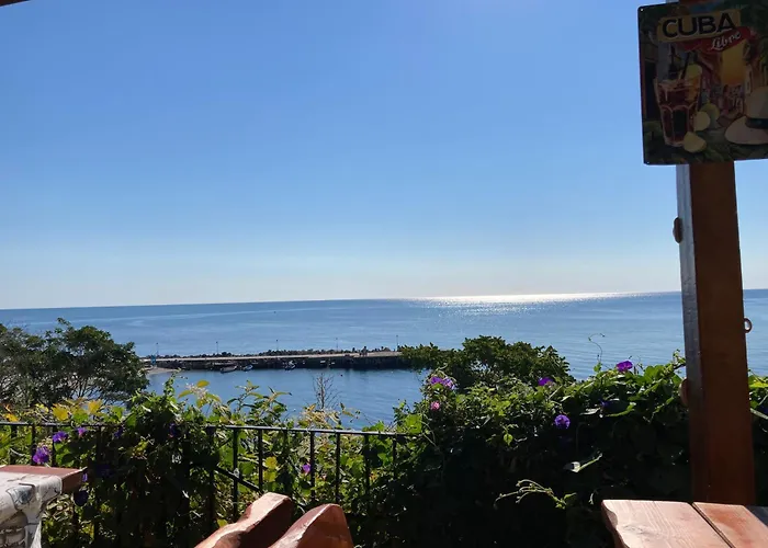 Art Marina Cape-private Host Апартаменти Равда