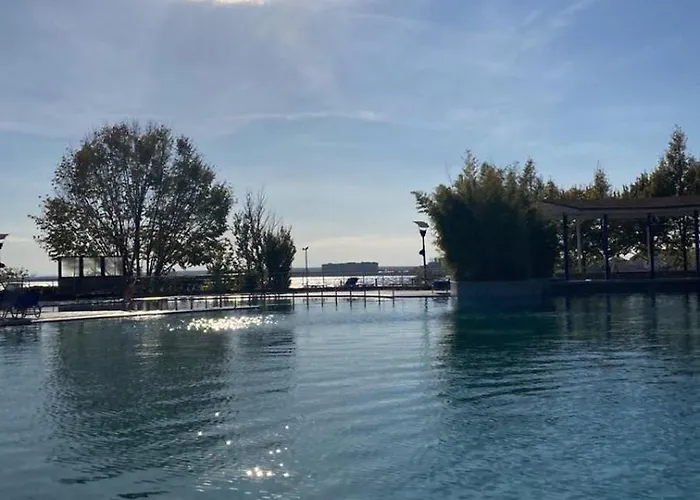 Апартаменти Art Marina Cape-private Host