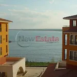 Art Marina Cape-private Host
