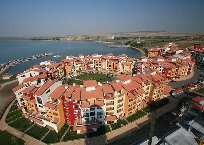 Art Marina Cape-private Host Apartment