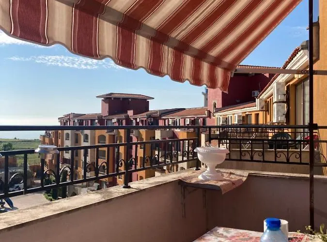 Art Marina Cape-private Host *