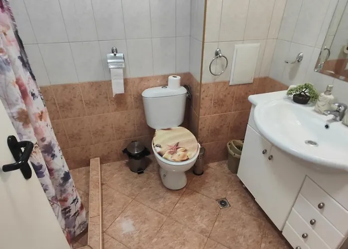 Art Marina Cape-private Host Apartment Rawda